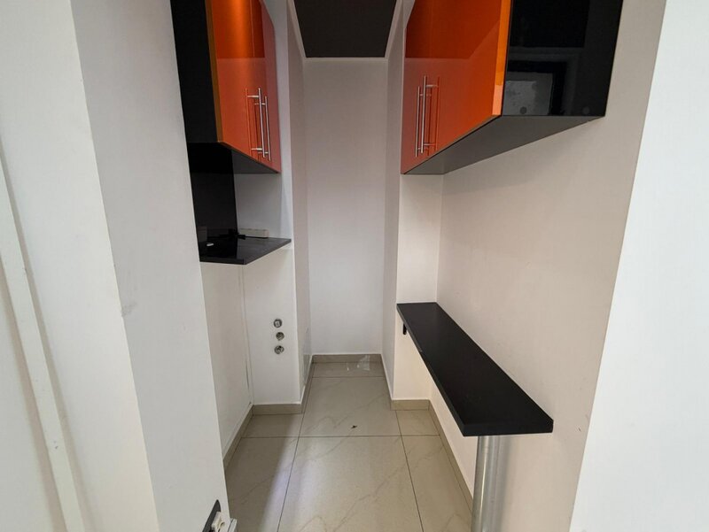 Spatiu comercial - Metrou Constantin Brancusi - Valea Argesului Stradal